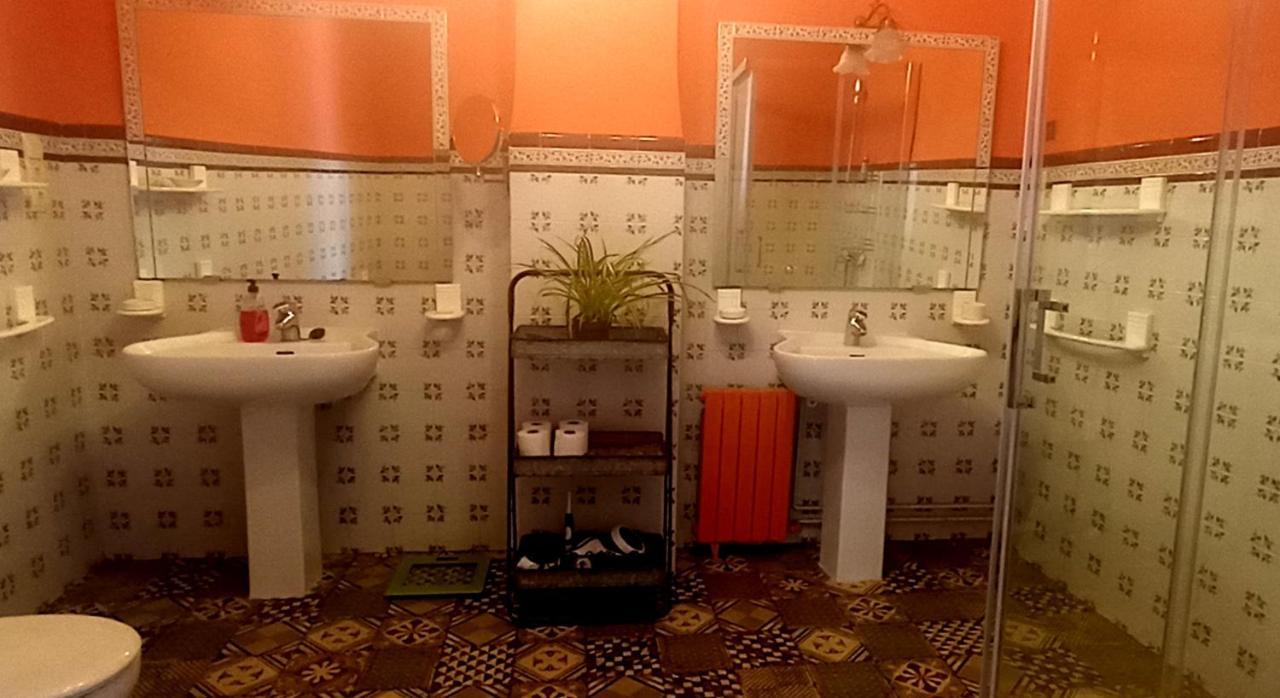 Casa Artistica Bed & Breakfast Gandia Bagian luar foto